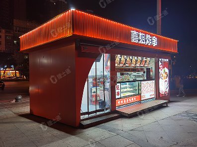 捷士通生產(chǎn)的炸串商亭售賣(mài)亭是一個(gè)尺寸為3乘6米的商業(yè)設施，專(zhuān)門(mén)用于銷(xiāo)售炸